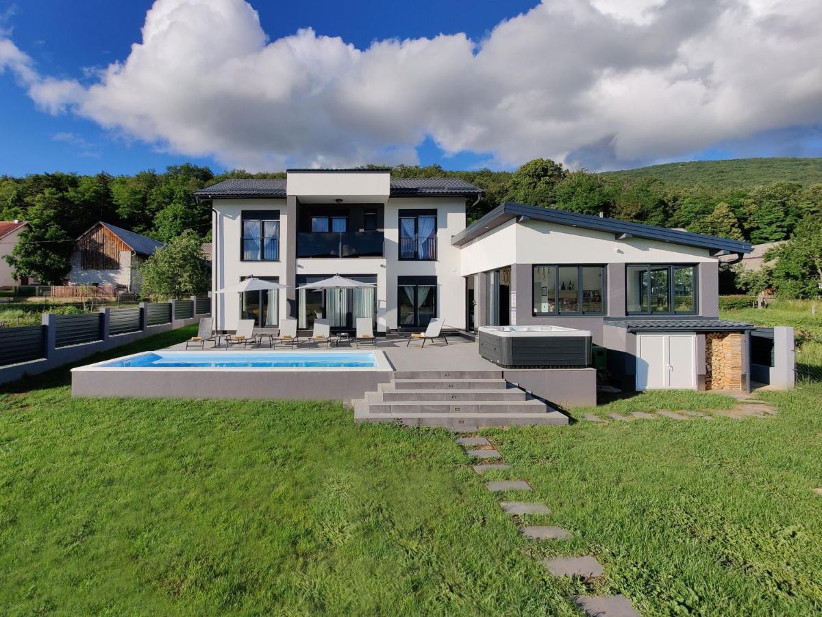 Villa Biser Gacke Sinac 외부 사진